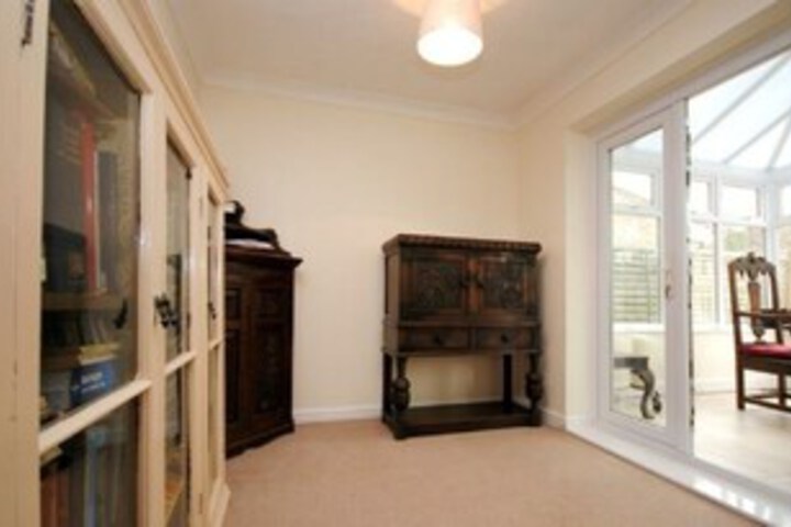 Room 9 of 30