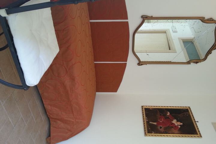 Room 15 of 50