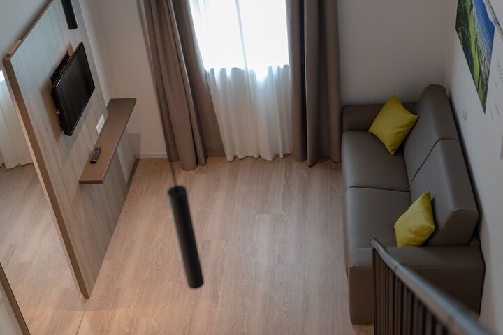 Room 79 of 172