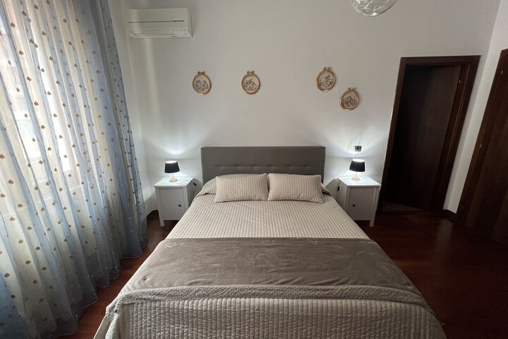 Room 8 of 34