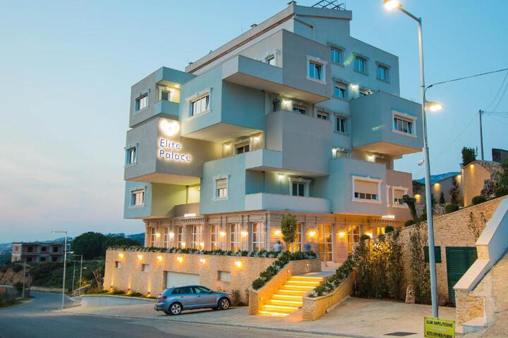Elite Palace
