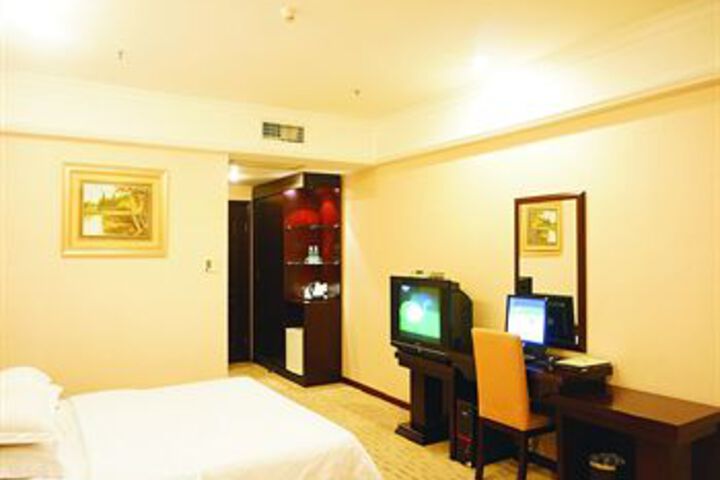 Room 8 of 20