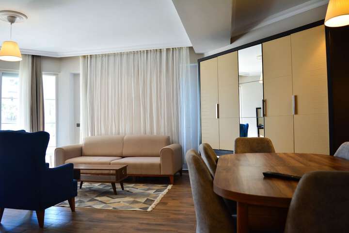 Room 12 of 24