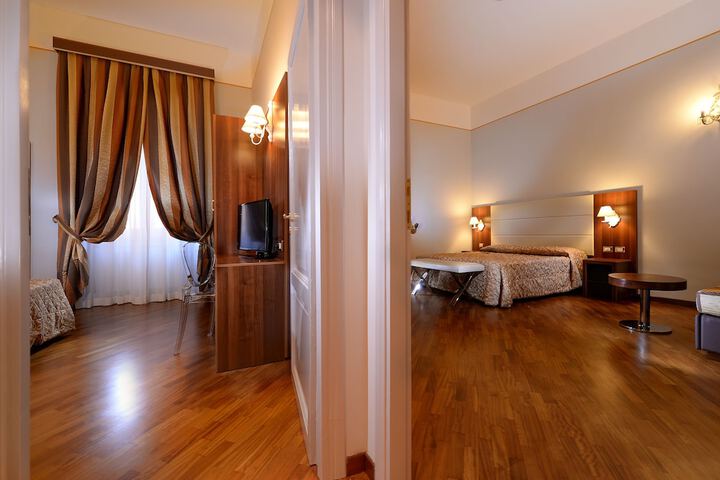 Room 3 of 39