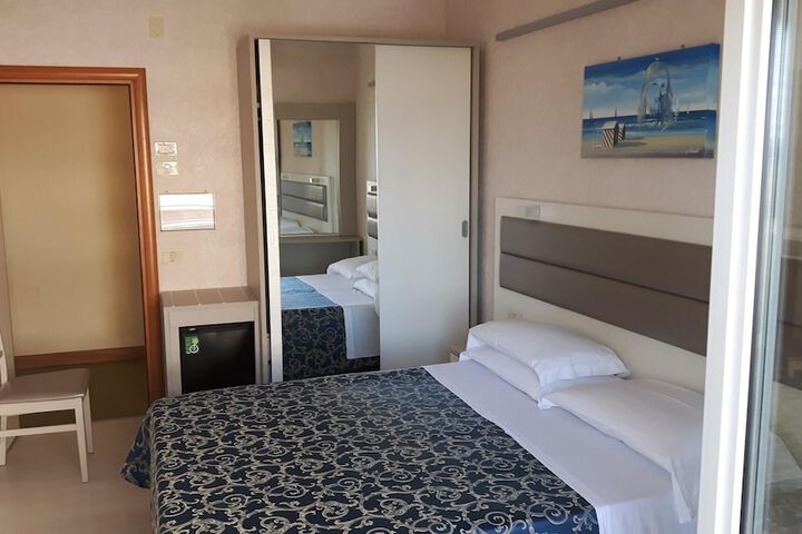 Room 30 of 67