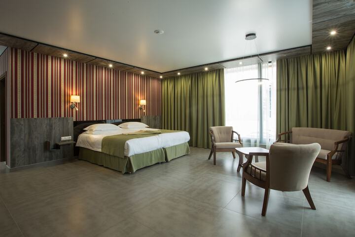 Room 18 of 42