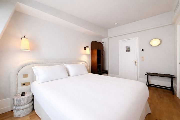 Room 29 of 85