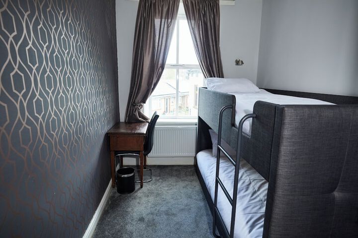 Room 92 of 128