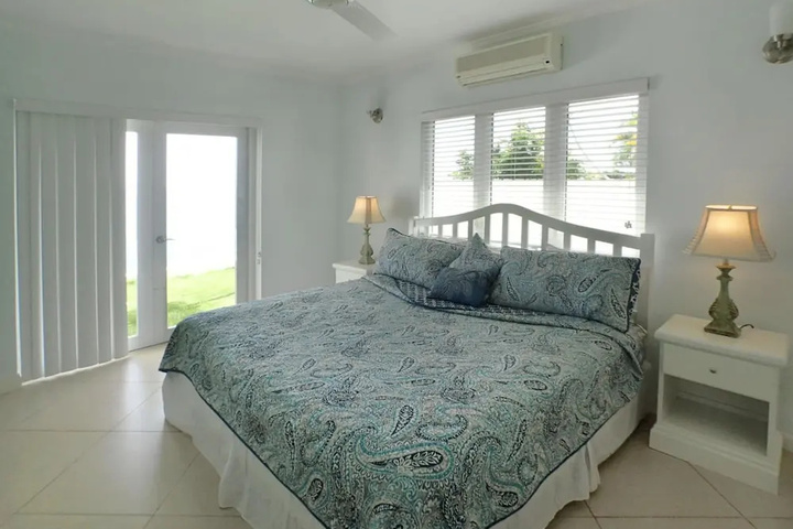 Room 2 of 16