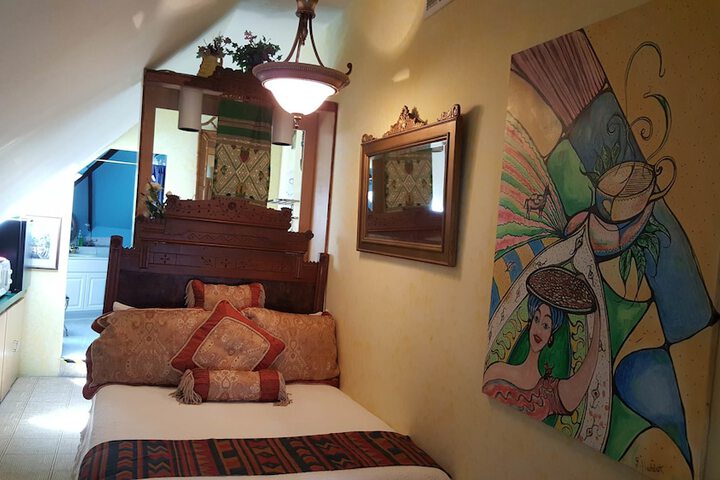Room 6 of 53