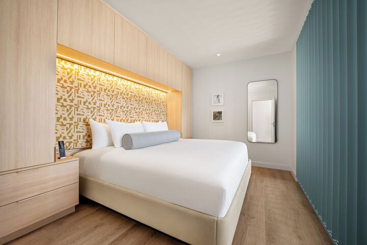 Room 5 of 53