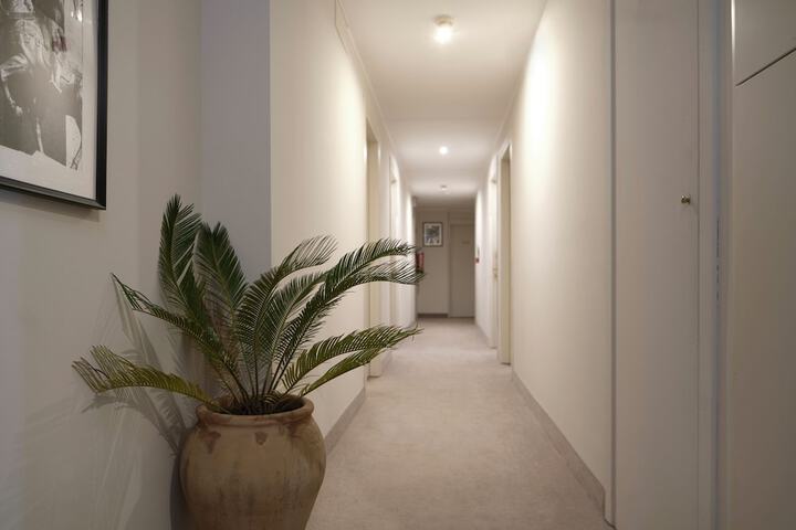 Ballroom/Hall 36 of 38