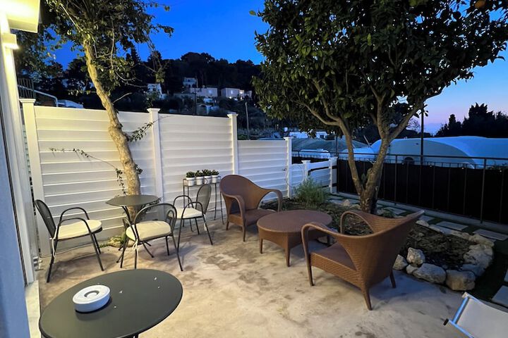 Terrace/Patio 38 of 106