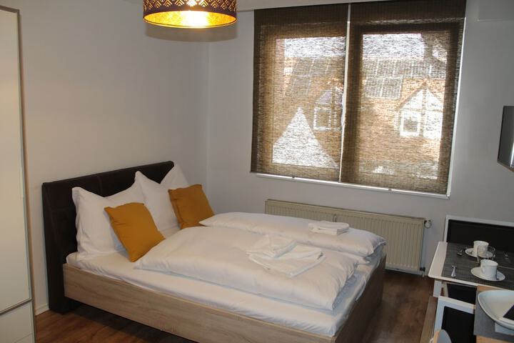 Room 16 of 34