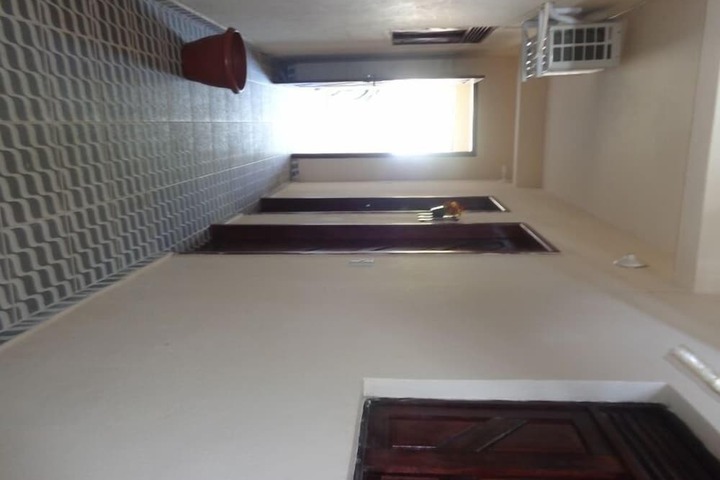 Room 3 of 27