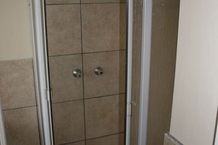 Room 124 of 198
