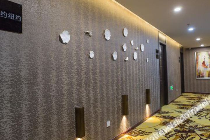Hotel Interior 11 of 26