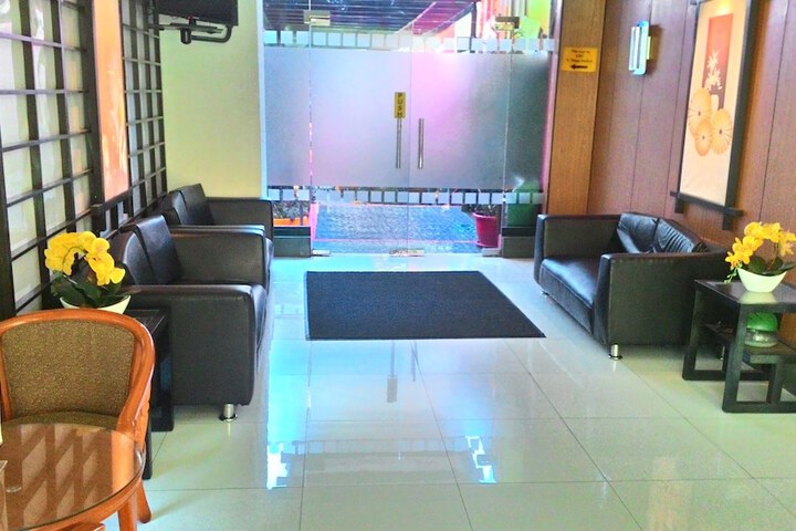 Hotel Interior 4 of 29