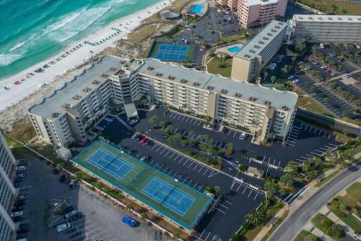 Inlet Reef 313 Destin Condo in Destin, FL