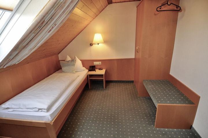 Room 3 of 23