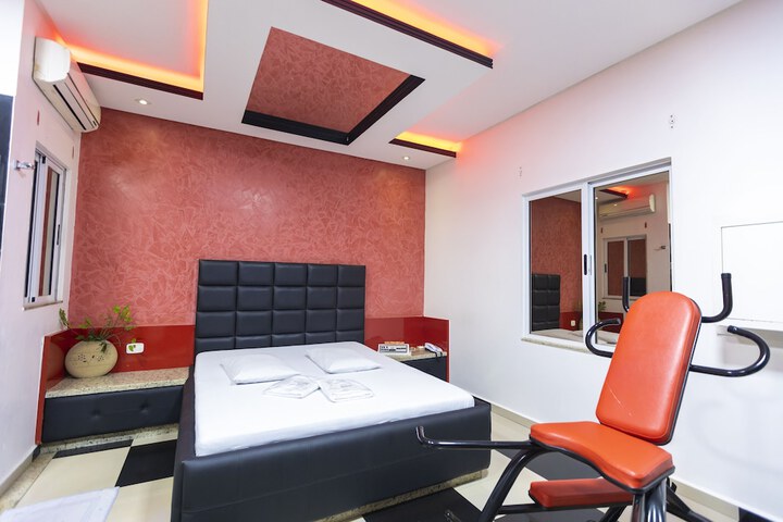 Room 45 of 114