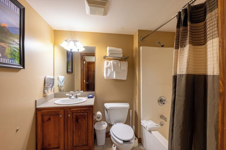 Room 15 of 47