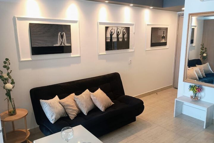 Room 6 of 34