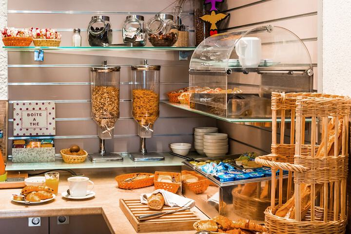 Breakfast area