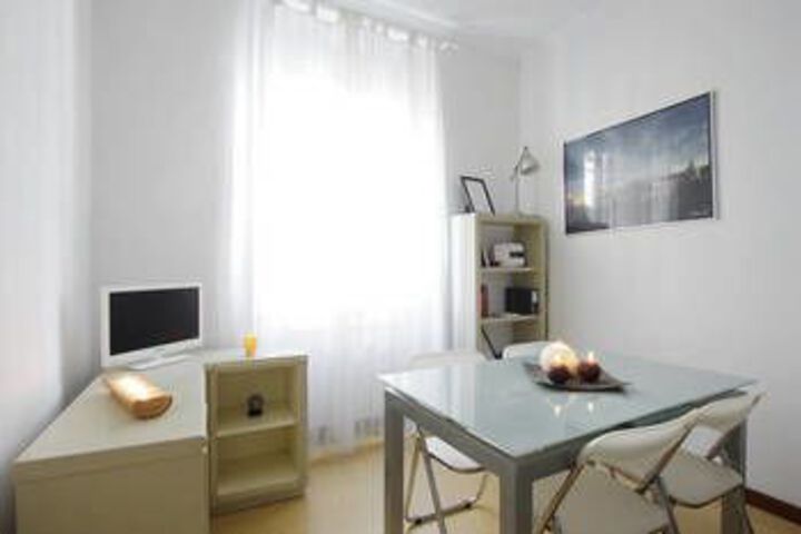 Room 12 of 16