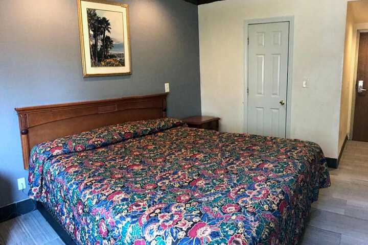 Room 29 of 46