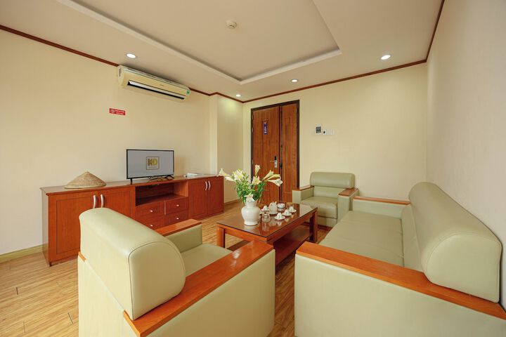 Room 27 of 42