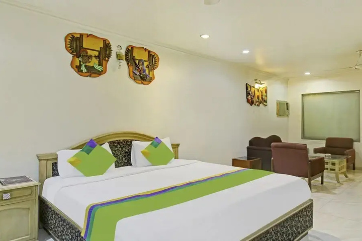 Room 4 of 21