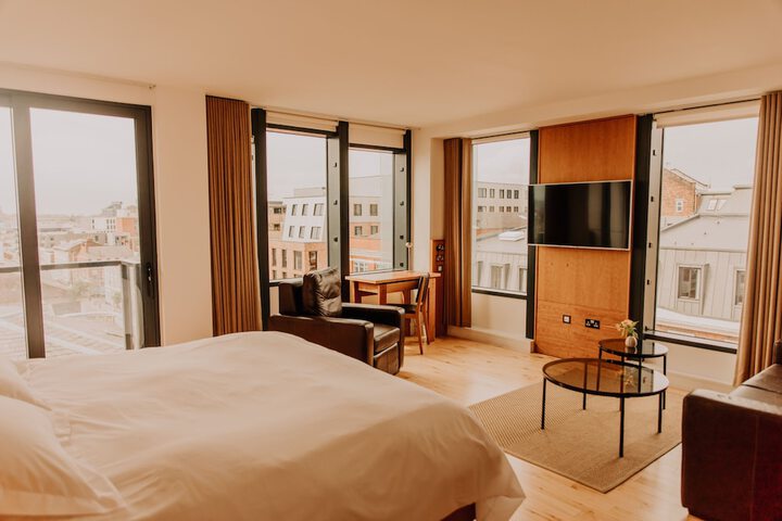 Room 15 of 121