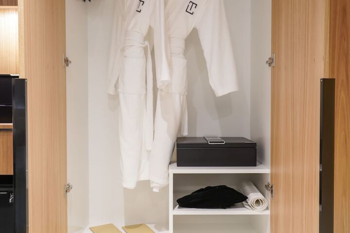 Room 22 of 39