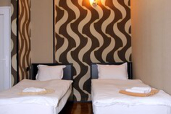 Room 14 of 30