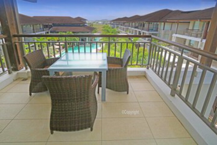 Terrace/Patio 3 of 12