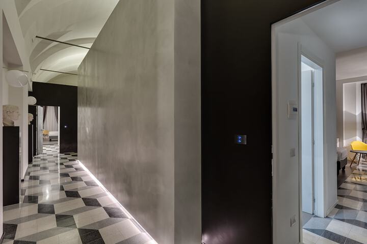 Ballroom/Hall 38 of 45