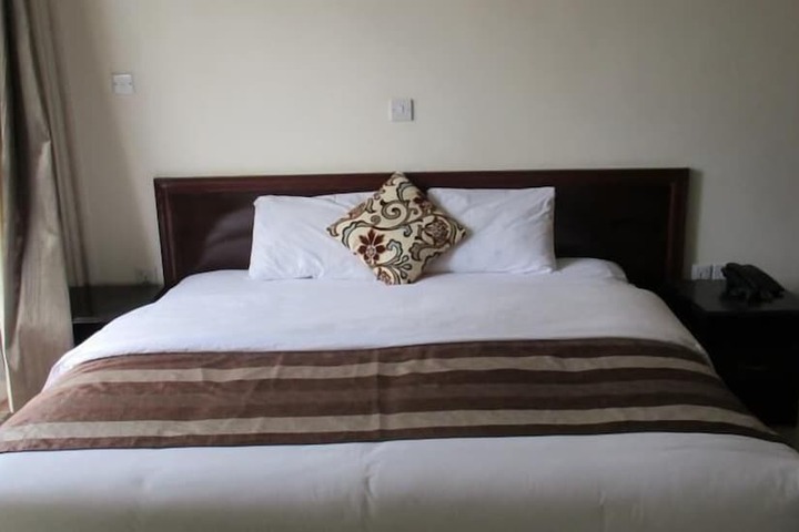 Room 5 of 29