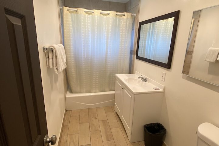 Room 10 of 17