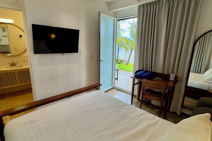 Room 5 of 38