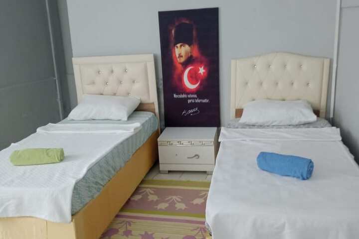 Room 11 of 27