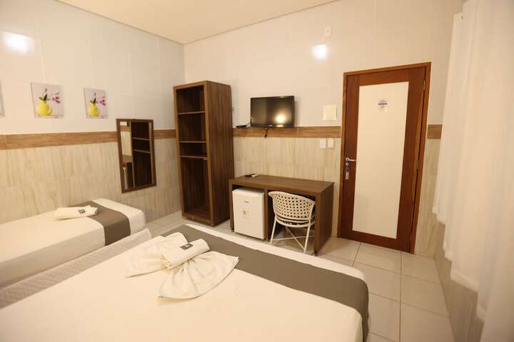 Room 16 of 60