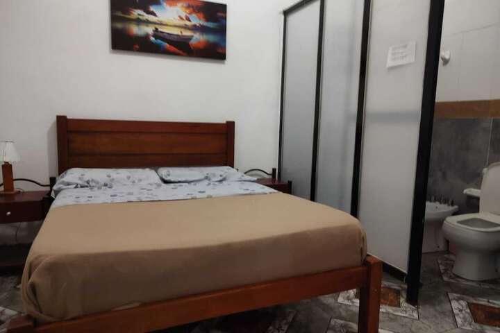 Room 6 of 33