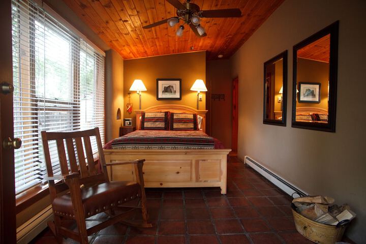 Room 28 of 149