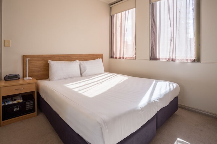 Room 10 of 50