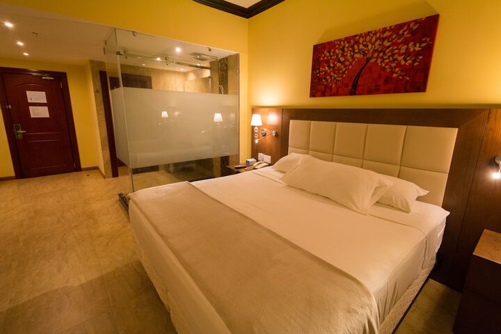 Room 21 of 54