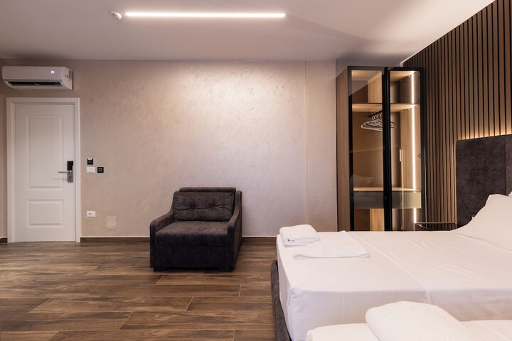 Room 49 of 141