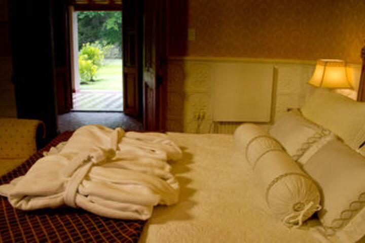 Room 47 of 90