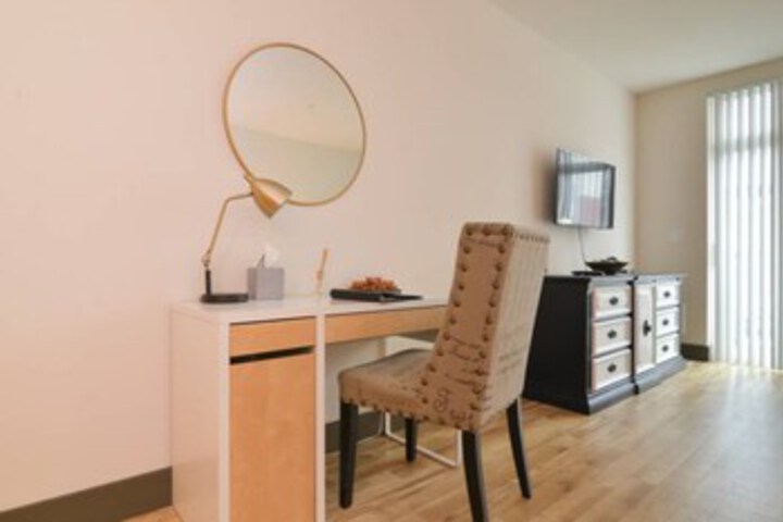 Room 3 of 9