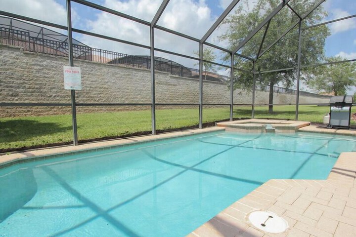 Pool 9 of 25